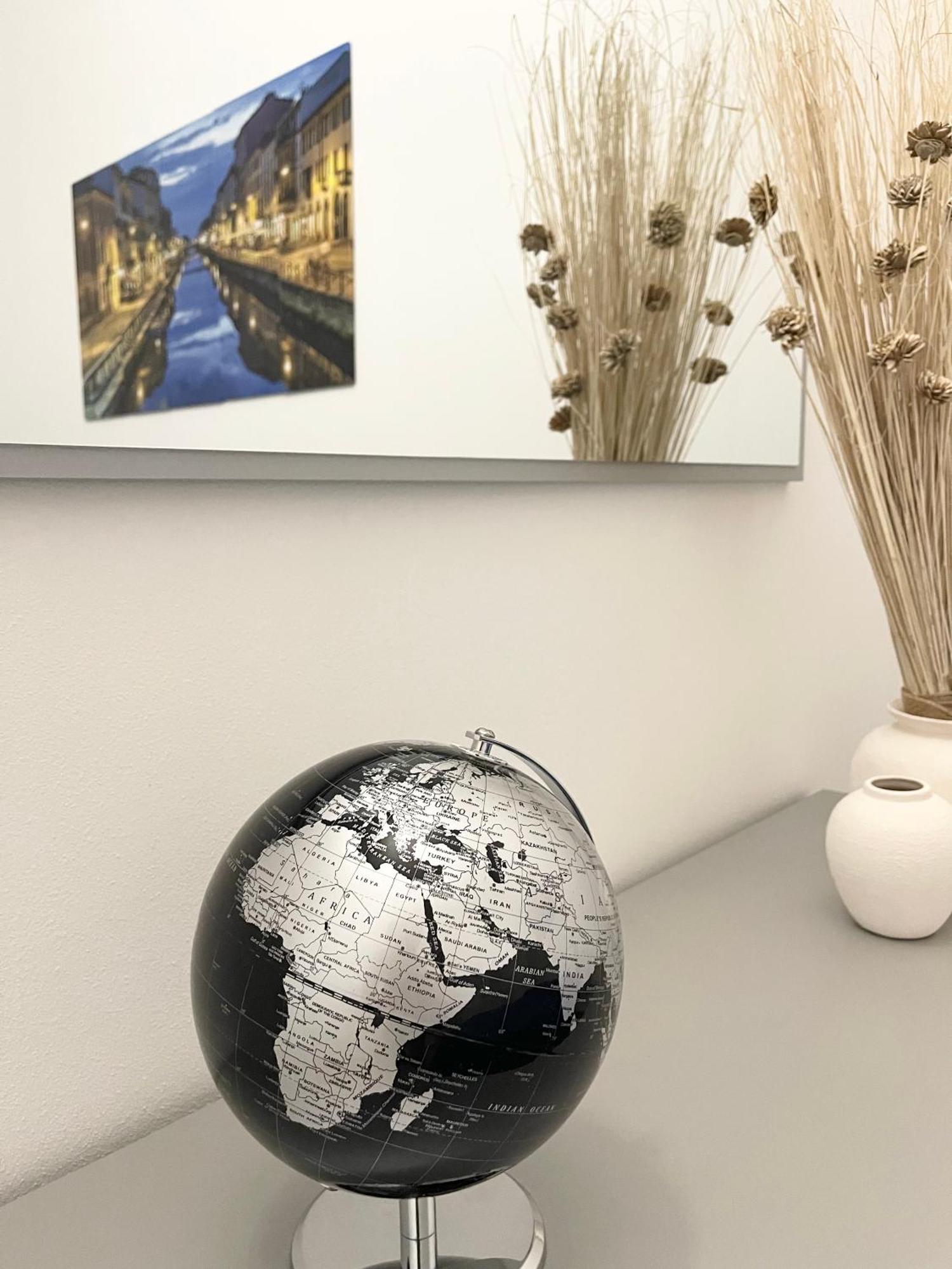 Ampio Bilocale Zona Navigli Apartment Милано Екстериор снимка