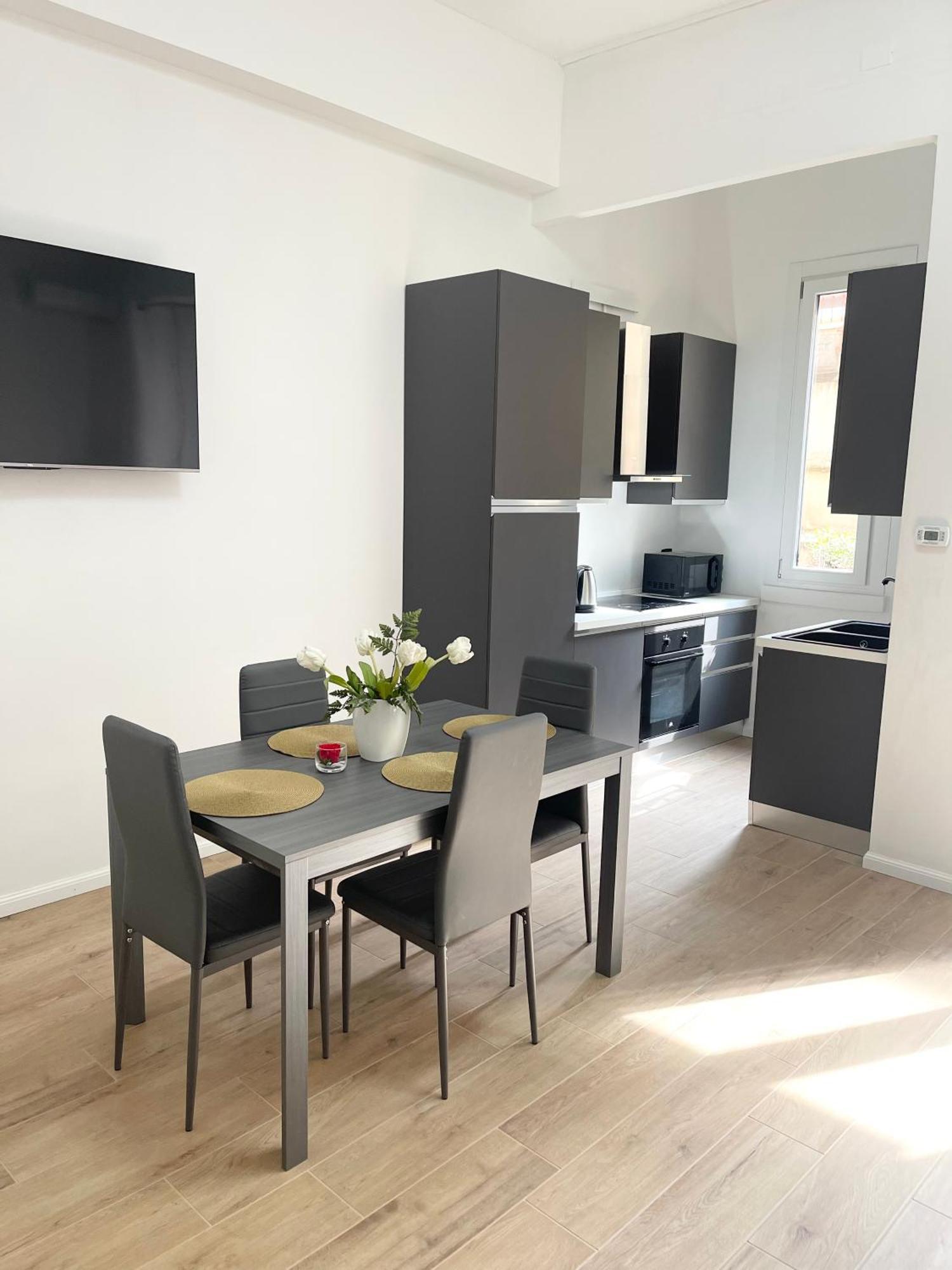 Ampio Bilocale Zona Navigli Apartment Милано Екстериор снимка