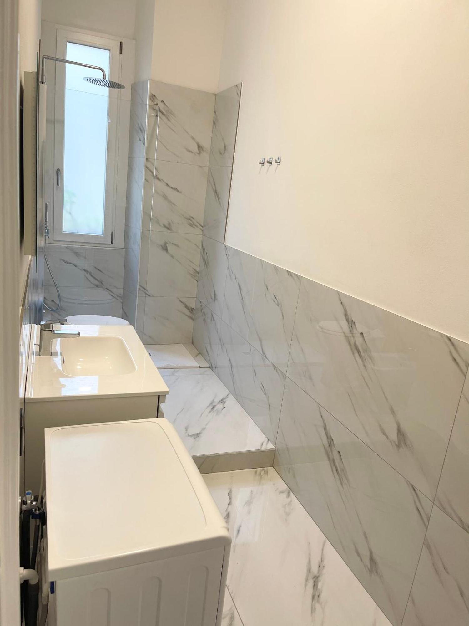 Ampio Bilocale Zona Navigli Apartment Милано Екстериор снимка